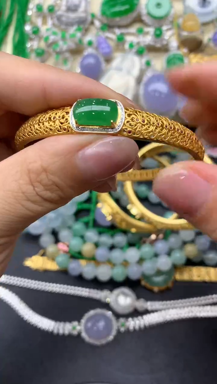 【闪购商品】翡翠手镯18K金镶嵌639中国好珍宝