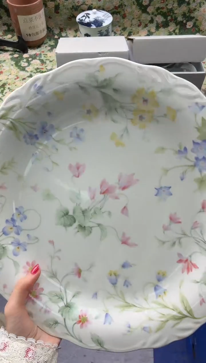 瓷片雨*       B511