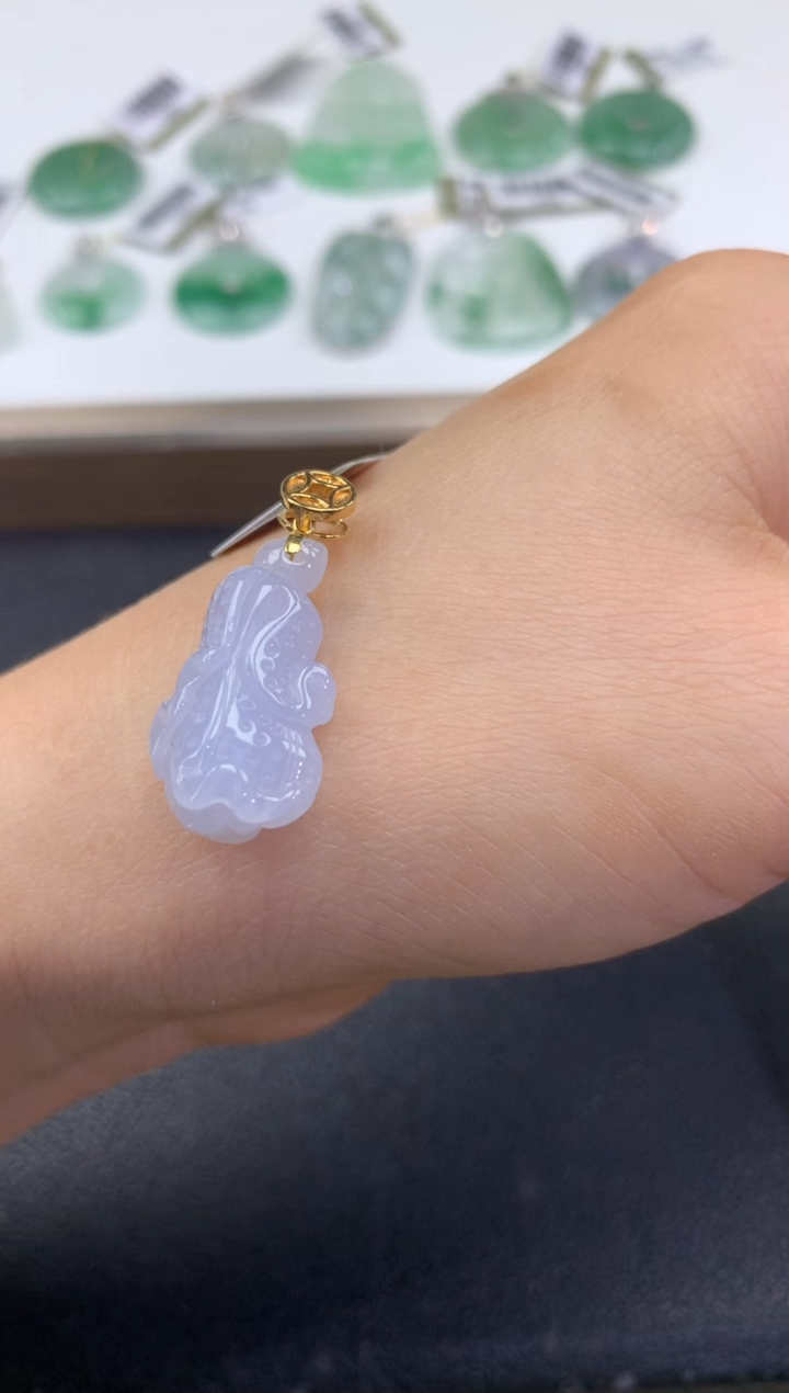 翡翠18K金镶嵌颈饰退货需吊牌标签完好