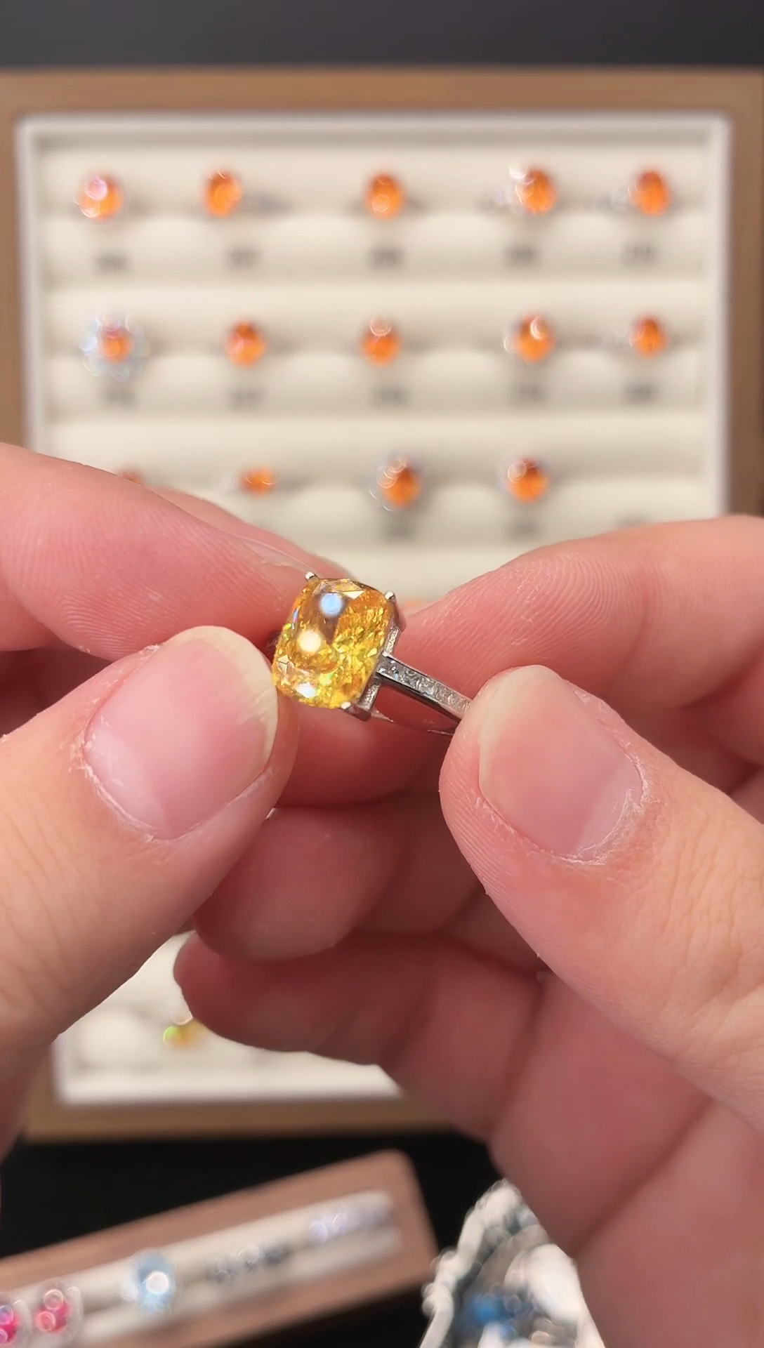 戒指彩色蓝宝石银S925镶嵌11111