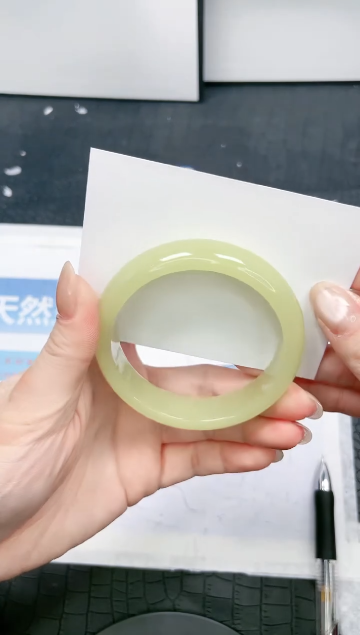 【闪购商品】石英质玉手镯未镶嵌234-
