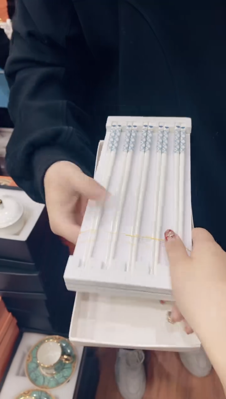 【闪购商品】杯鸿辉家品牌瓷器，京东包邮！