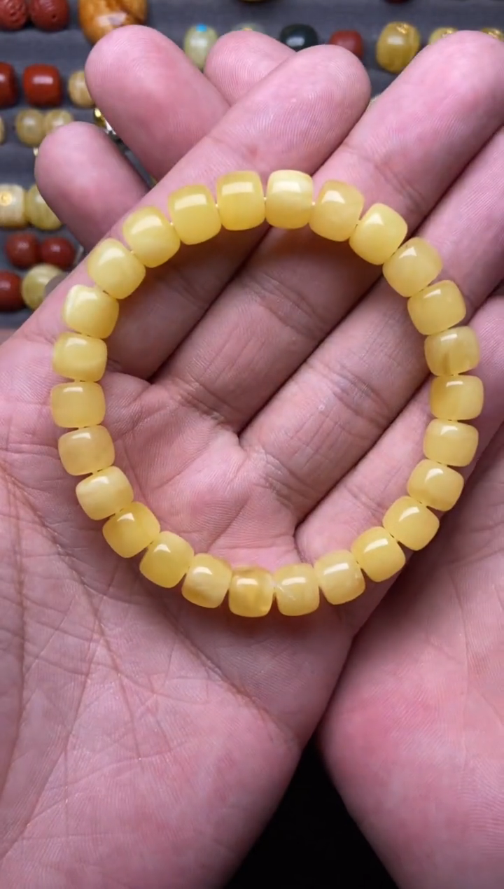 蜜蜡未镶嵌珠宝奇石  