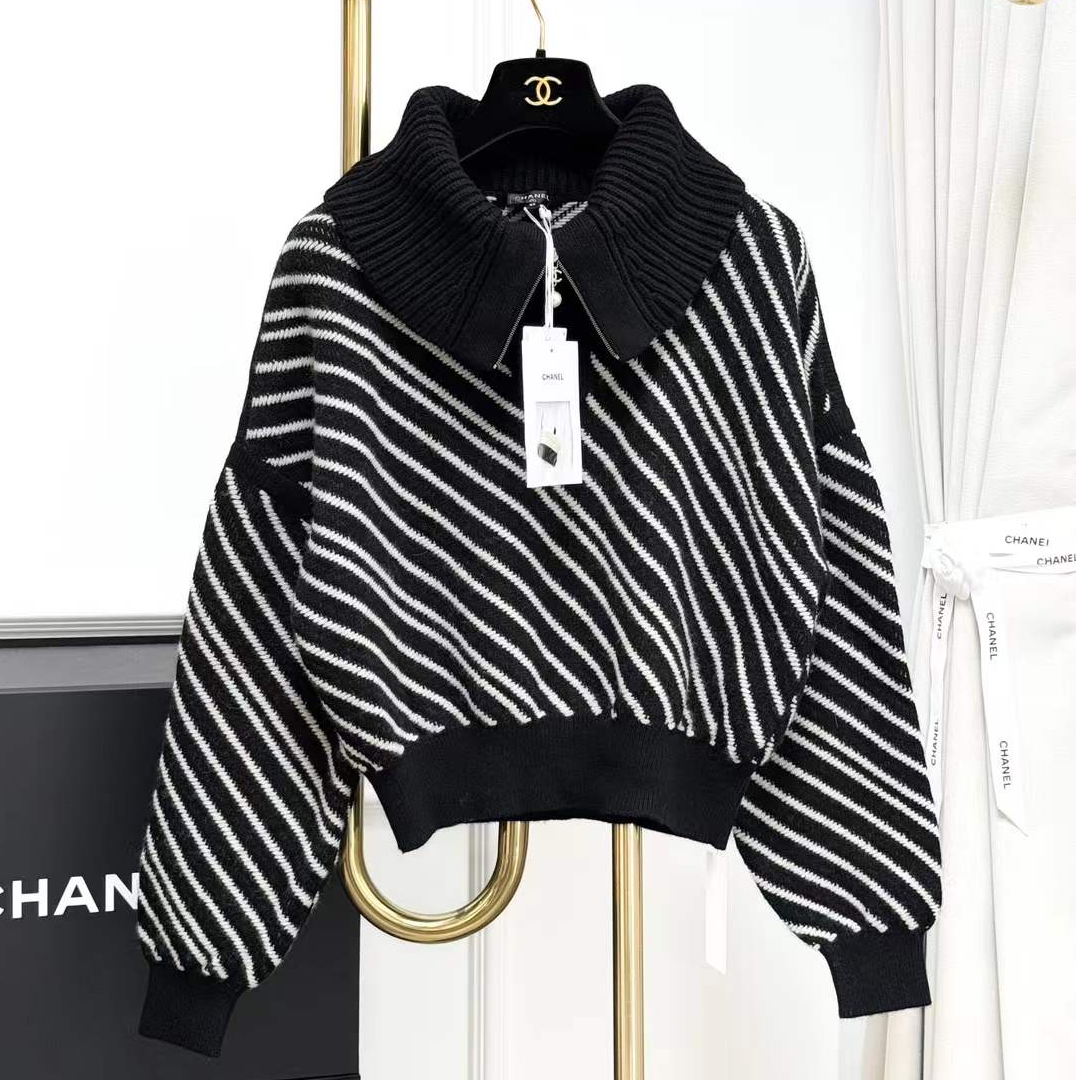 99新 Chanel/香奈儿 40码21B黑白斜条纹披肩针织上衣