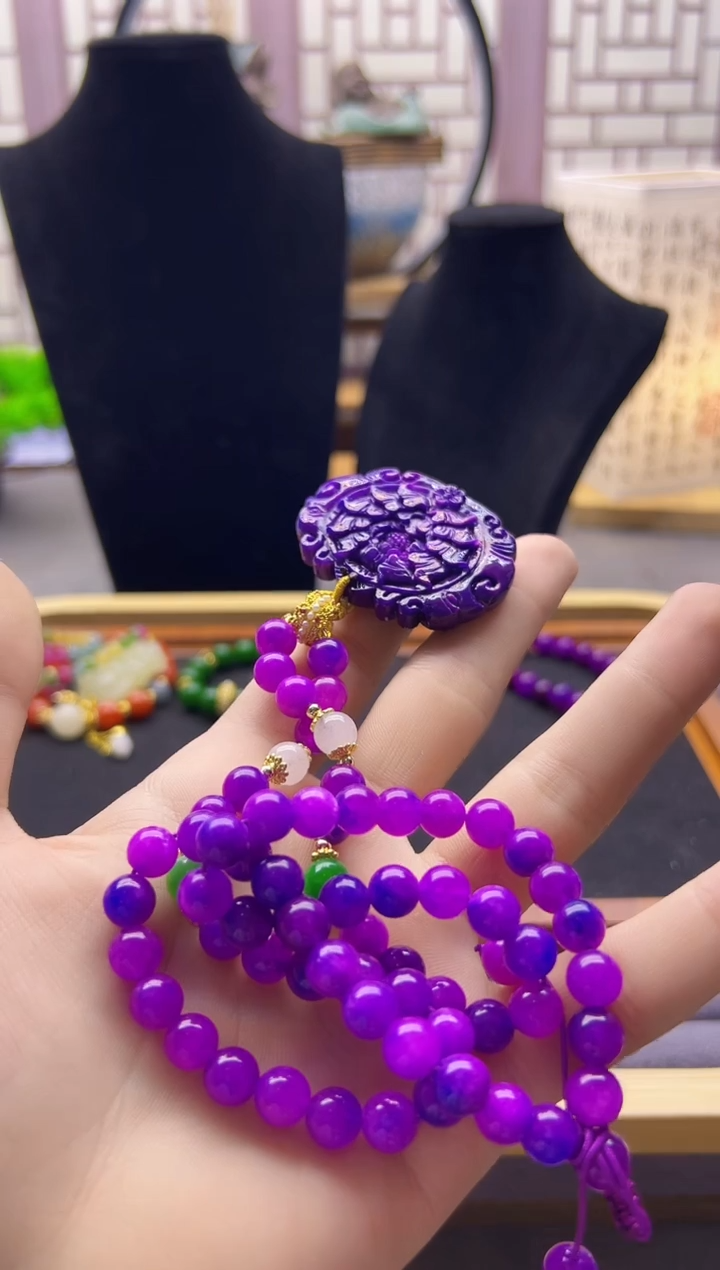 【闪购商品】苏纪石（舒俱来）颈饰14K金镶嵌X825        