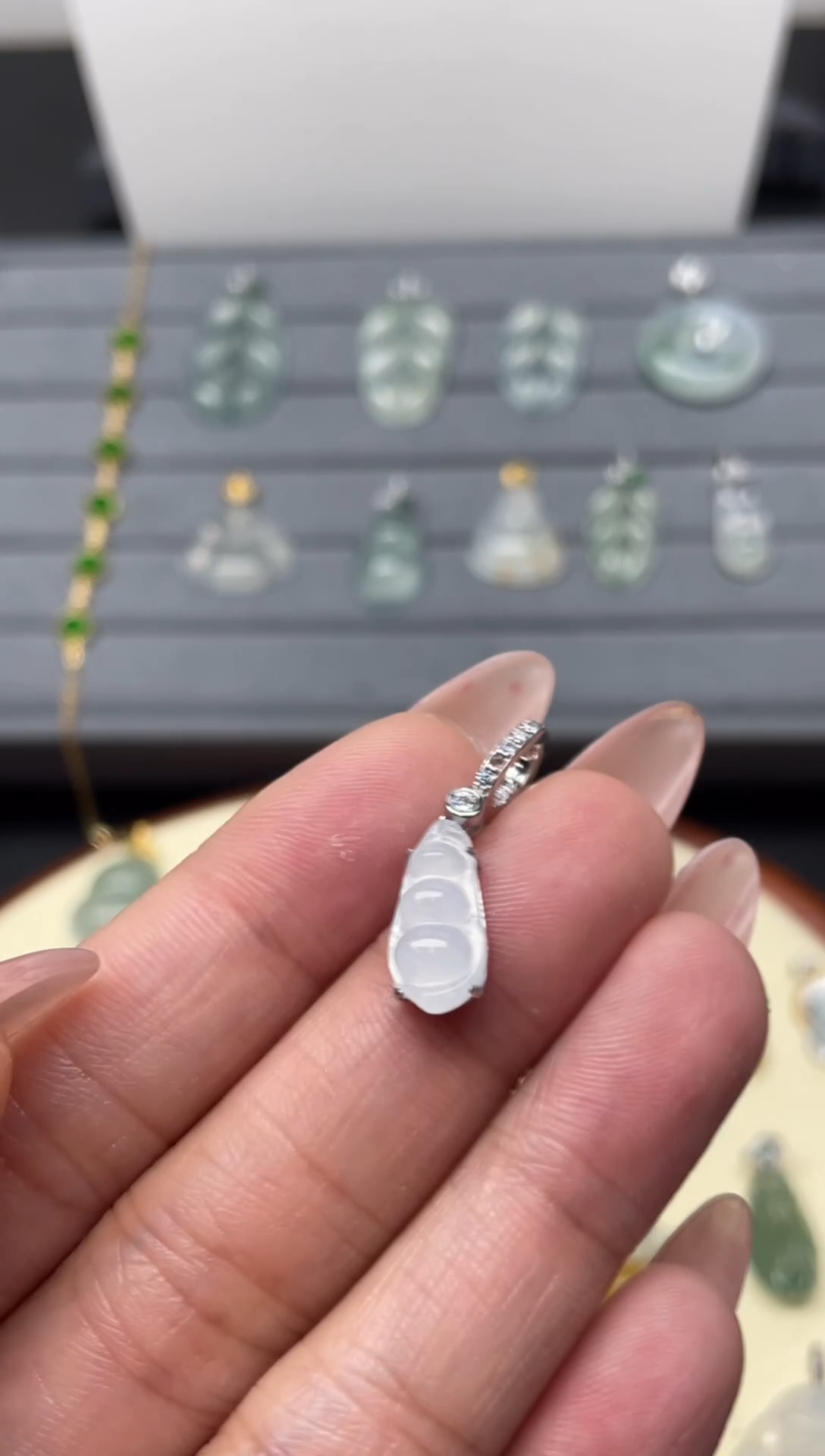 颈饰银S925镶嵌翡翠(1号链接)纯天然A货缅甸翡翠豆子吊坠