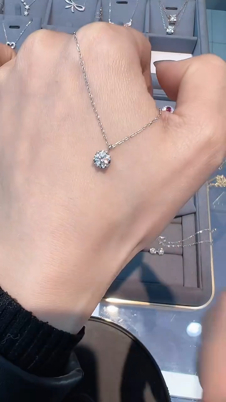 【闪购商品】钻石颈饰18K金镶嵌多样性发一