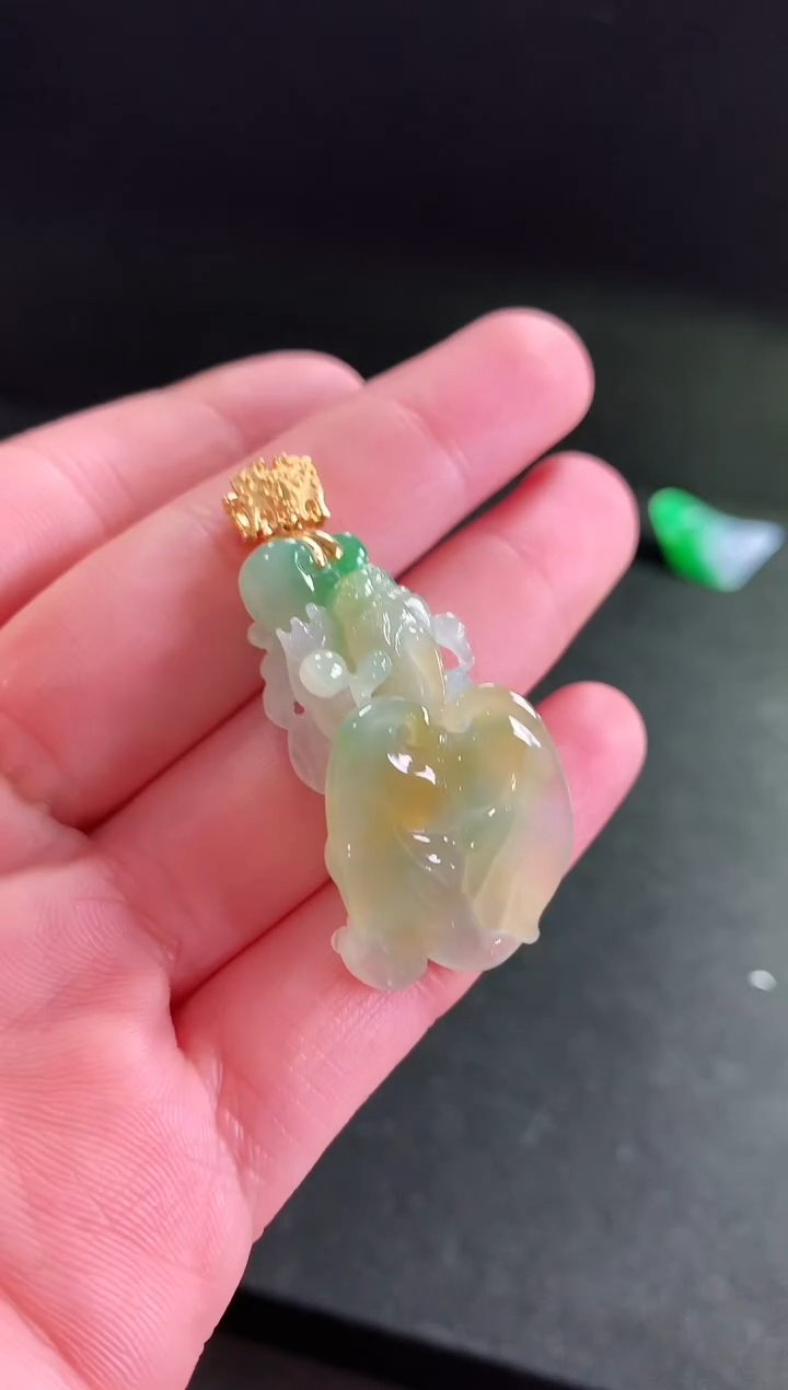 【闪购商品】翡翠吊坠(不含链)18K金镶嵌吊坠