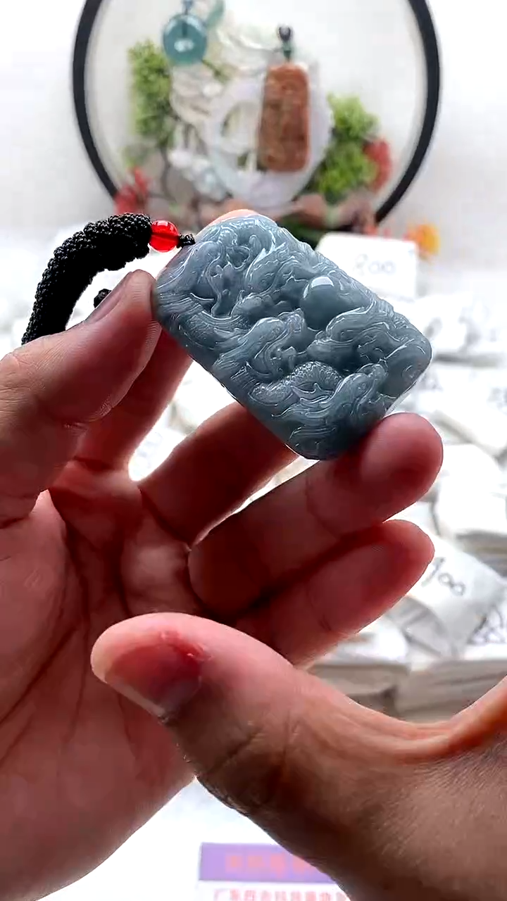 颈饰未镶嵌翡翠九龙1