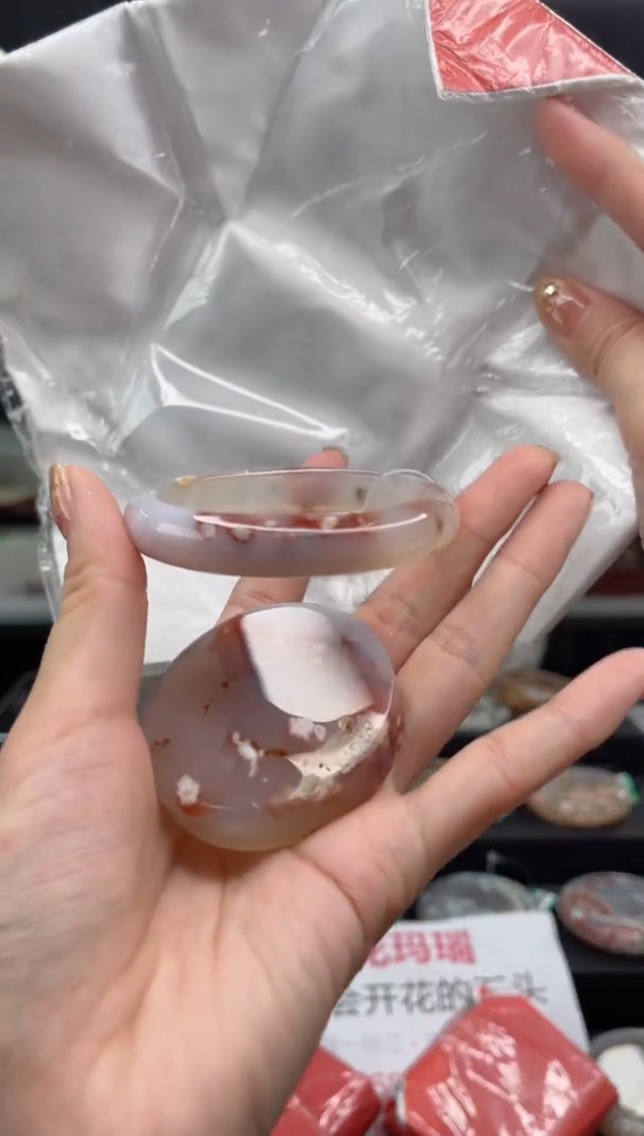 【闪购商品】石英质玉手镯未镶嵌53圈口（赠品镯心）3931080