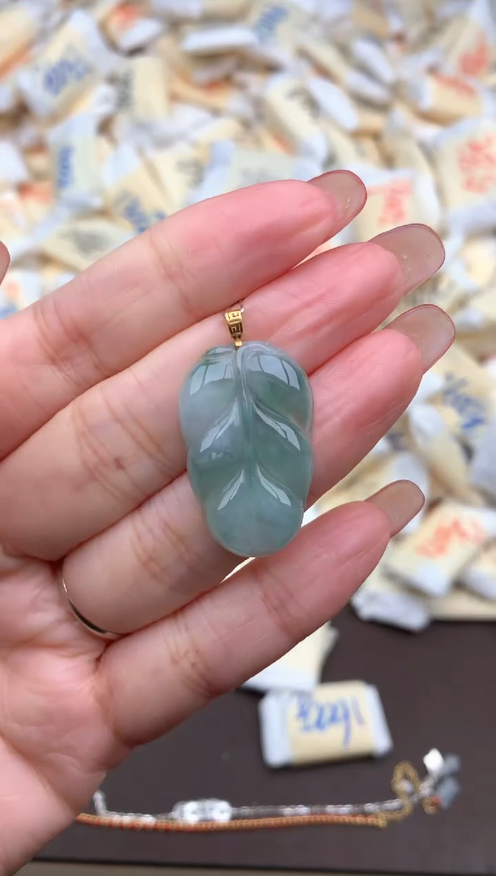 【闪购商品】翡翠挂件18K金镶嵌一