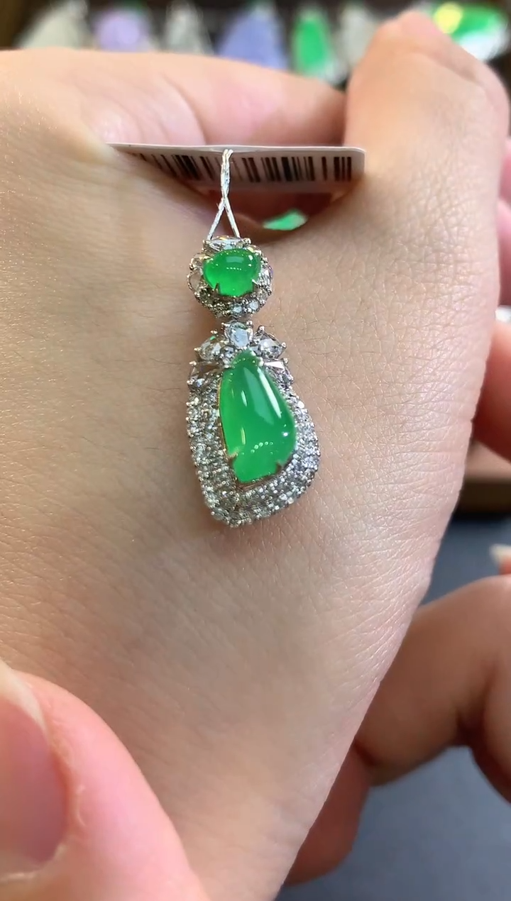 吊坠(不含链)18K金镶嵌翡翠d107    