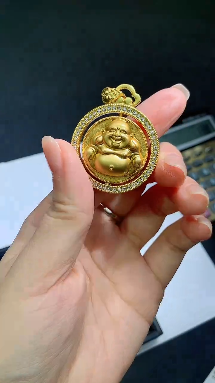 翡翠合金颈饰佛公无事牌    