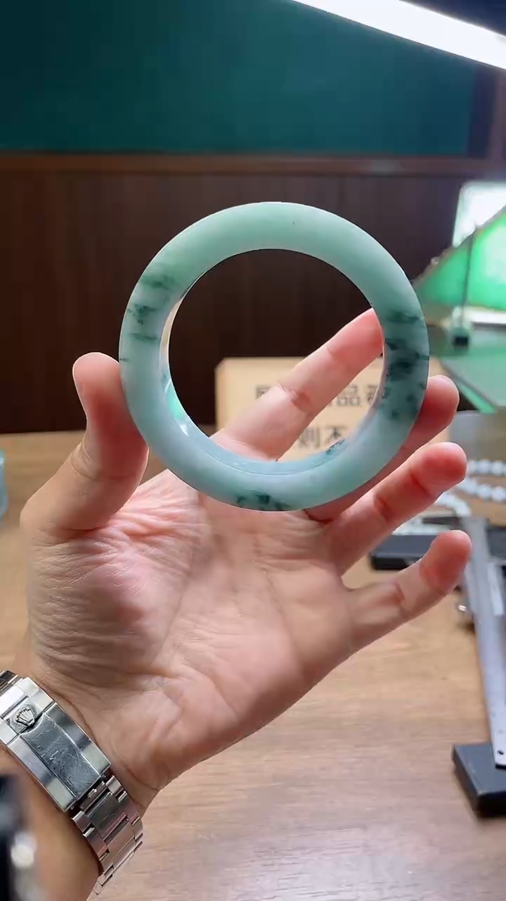 定制翡翠手镯未镶嵌定制