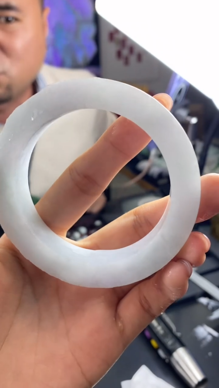 【闪购商品】定制翡翠毛胚定制手镯未镶嵌58-62圈（微瑕）