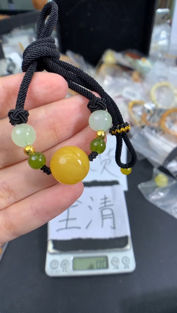 琥珀未镶嵌珠宝奇石1