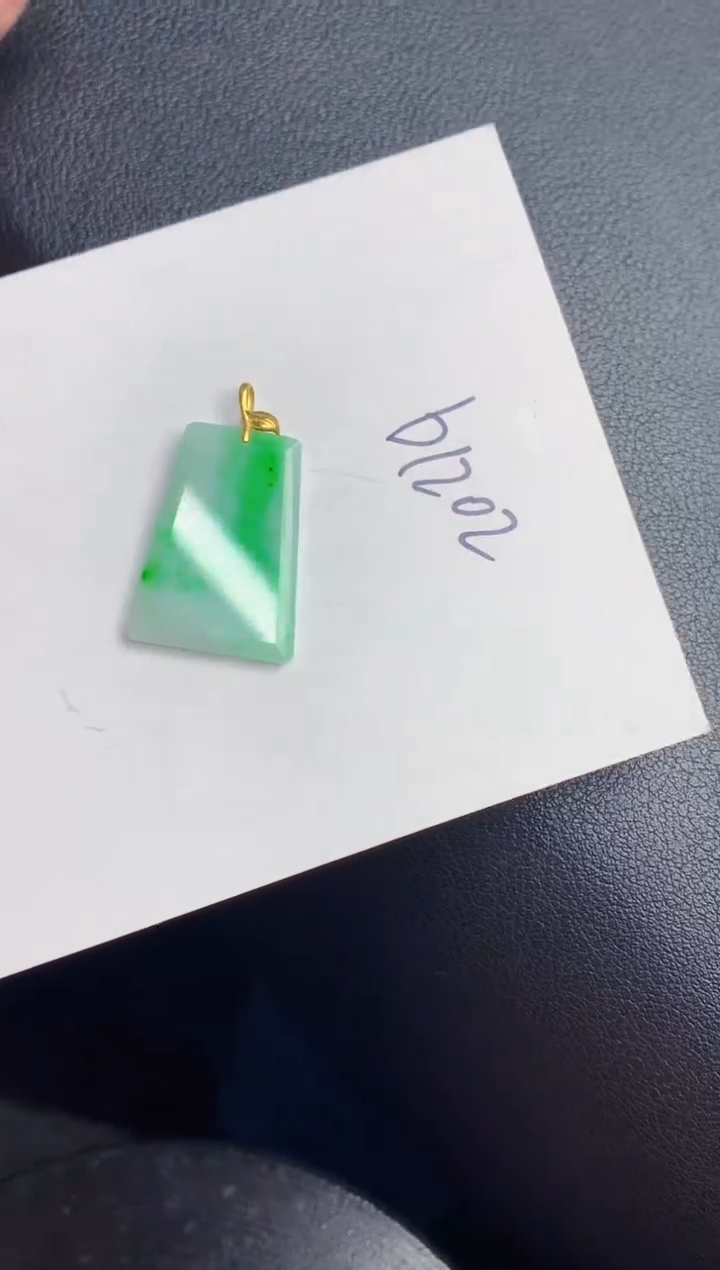 【闪购商品】翡翠颈饰18K金镶嵌000000000