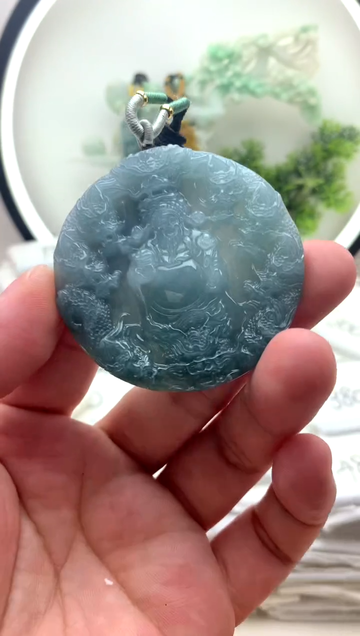 颈饰未镶嵌翡翠九龙财神