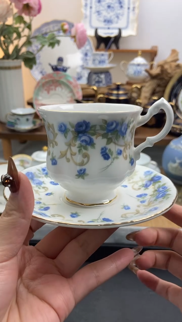 瓷片全新阿德利谨慎参拍，防伪帖撕毁无售后