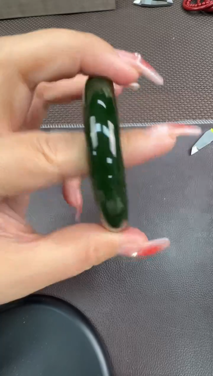 【闪购商品】和田玉手镯未镶嵌58