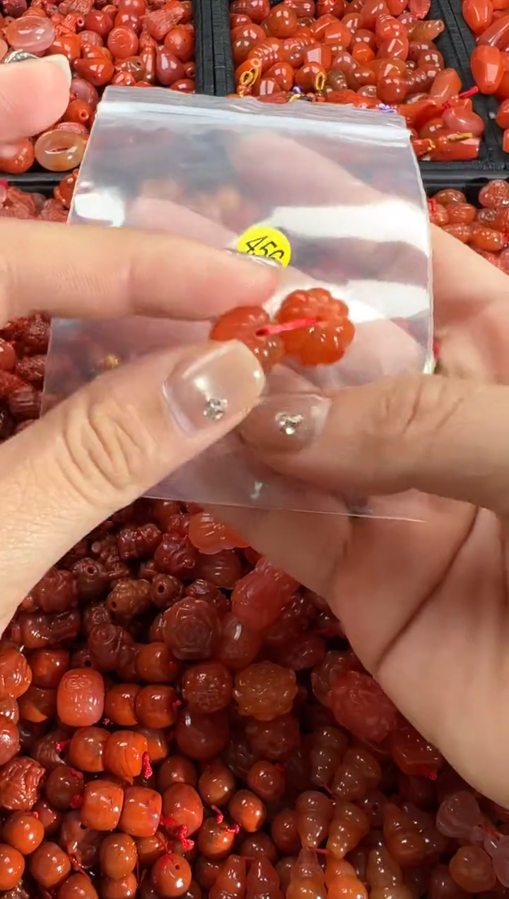 【闪购商品】南红玛瑙颈饰未镶嵌1