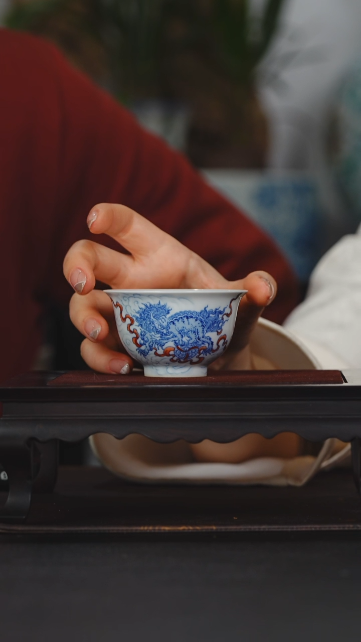【闪购商品】涂杏花斗彩双狮杯