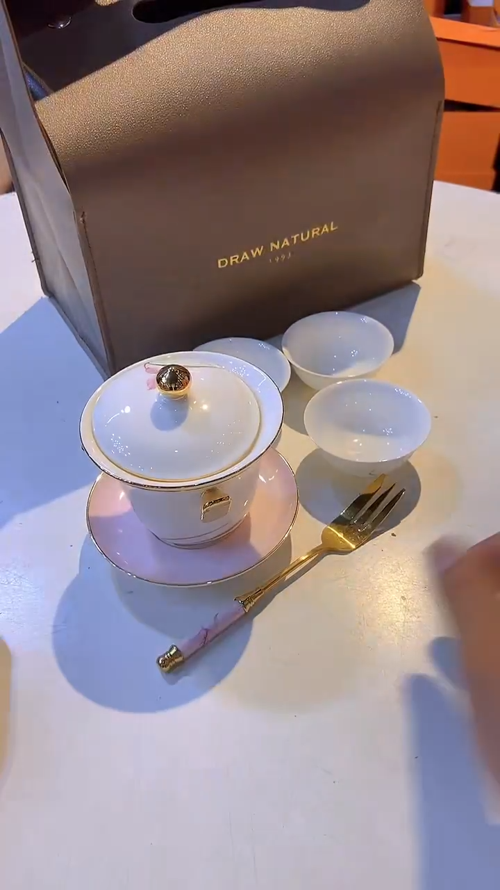 鸿辉家品牌瓷器，京东包邮！