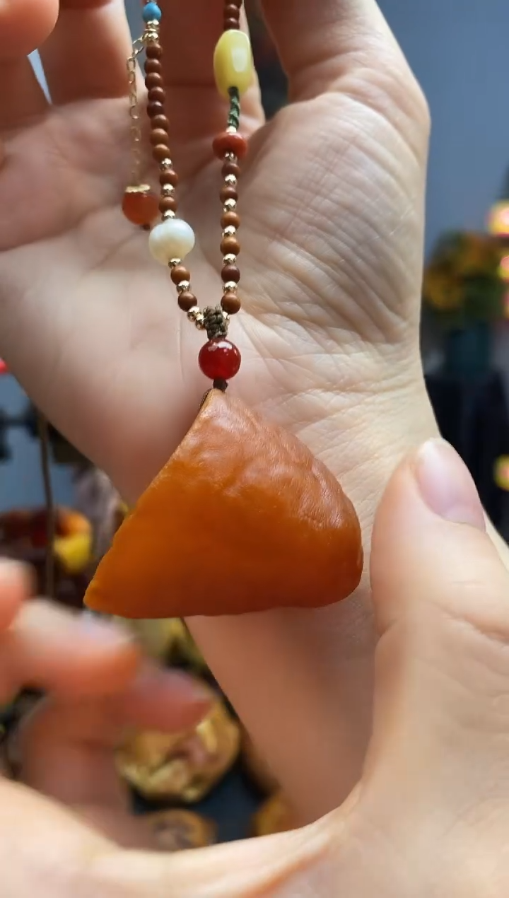 琥珀颈饰未镶嵌挂件