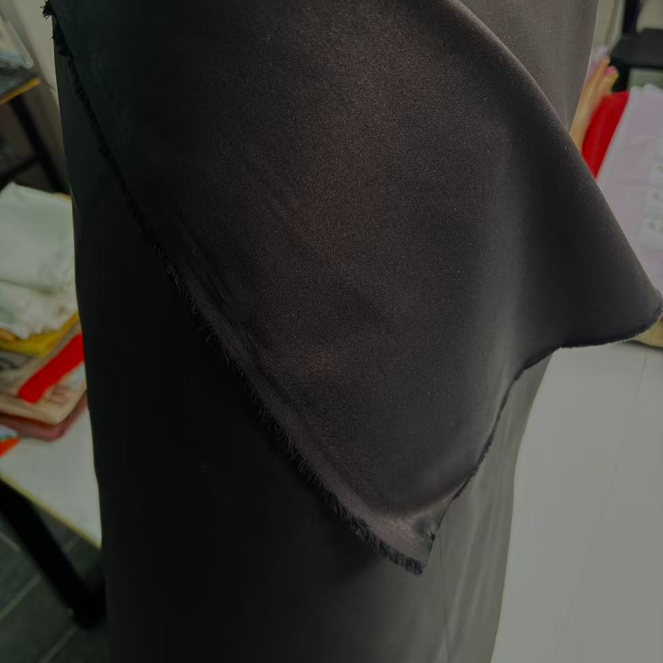 J003黑色 麂皮绒肌理感中厚羽绒服面料