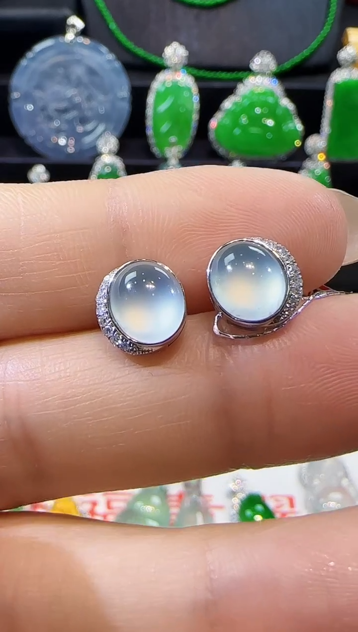 【闪购商品】翡翠耳饰18K金镶嵌耳钉