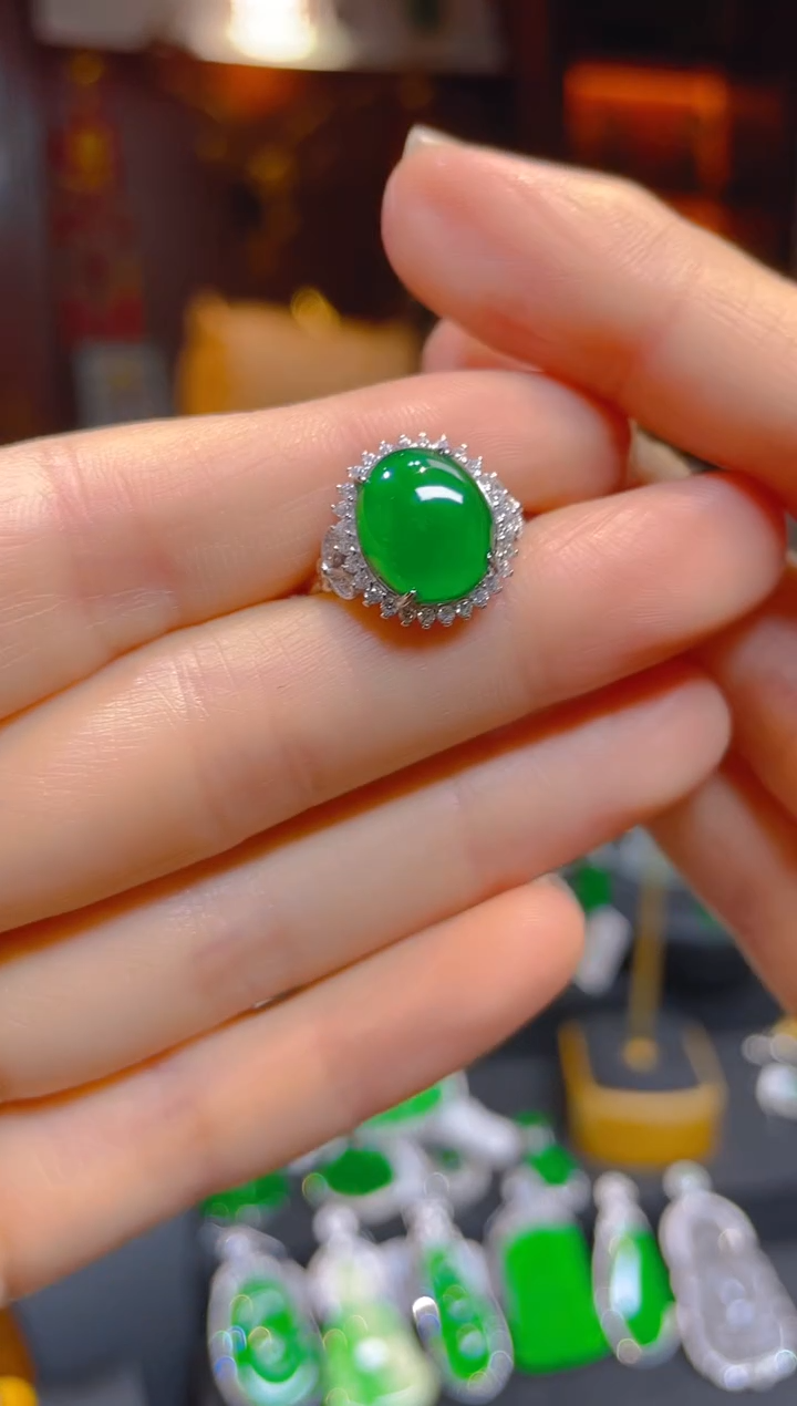 【闪购商品】翡翠戒指银S925镶嵌121546天然A货翡翠蛋面戒指