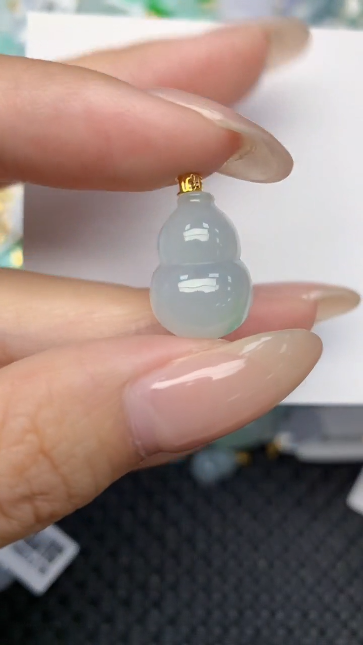 翡翠18K金镶嵌颈饰天然翡翠a货