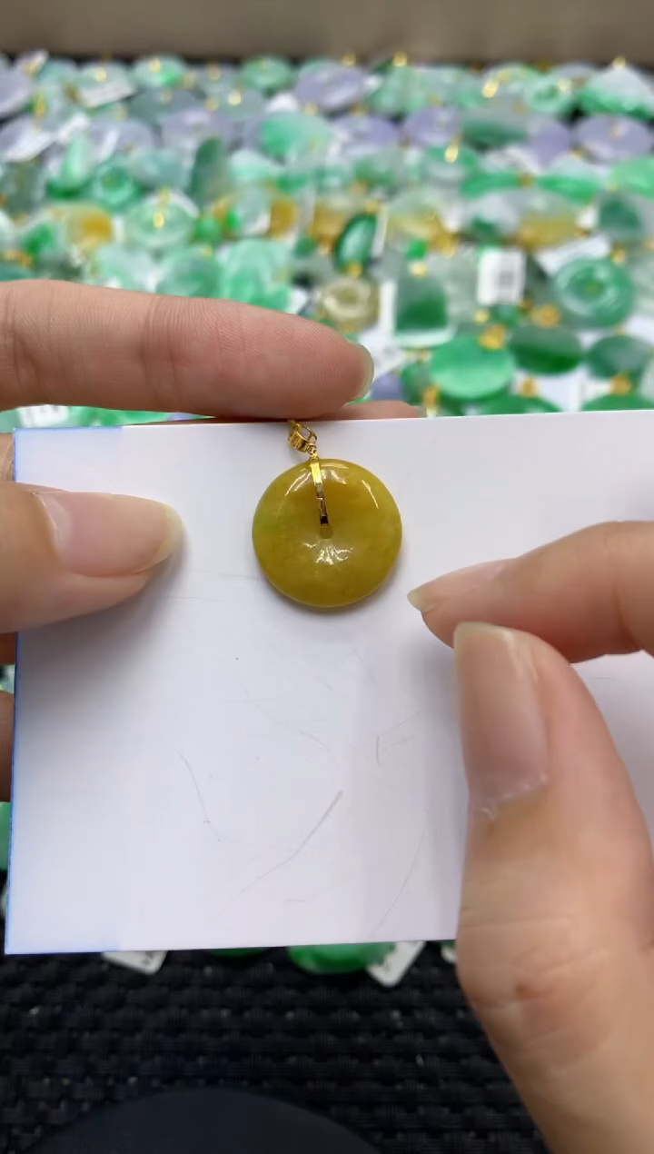 翡翠18K金镶嵌颈饰天然缅甸翡翠A货
