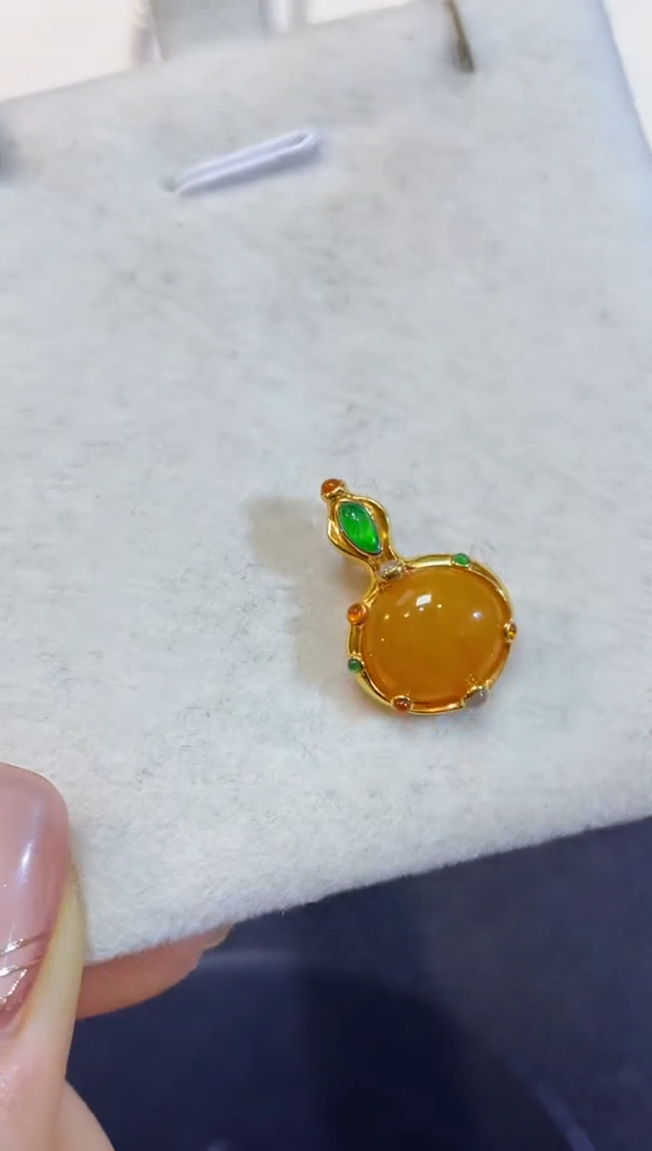 吊坠(不含链)18K金镶嵌翡翠团购18