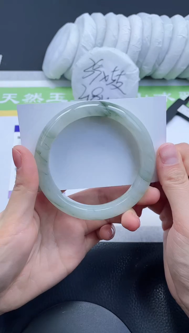 【闪购商品】石英质玉手镯未镶嵌A220-61+