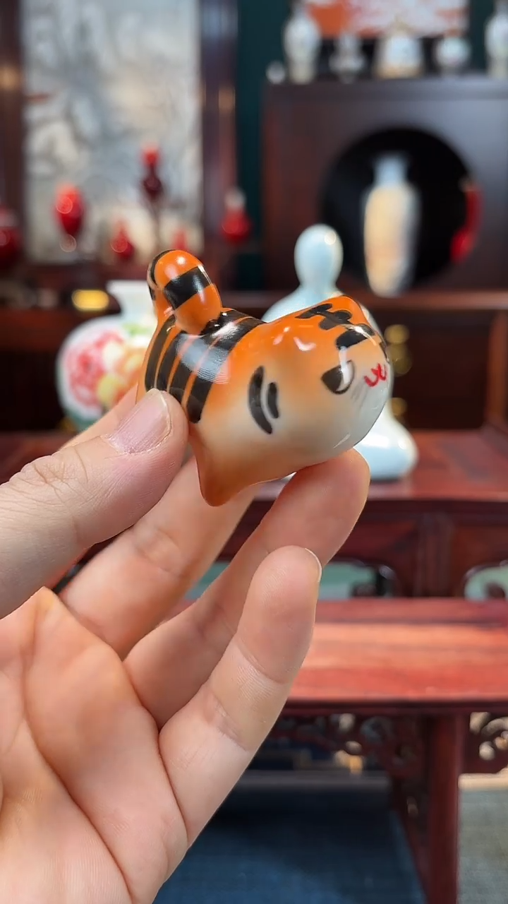 【闪购商品】摆件手工陶瓷无孔小老虎瓷器
