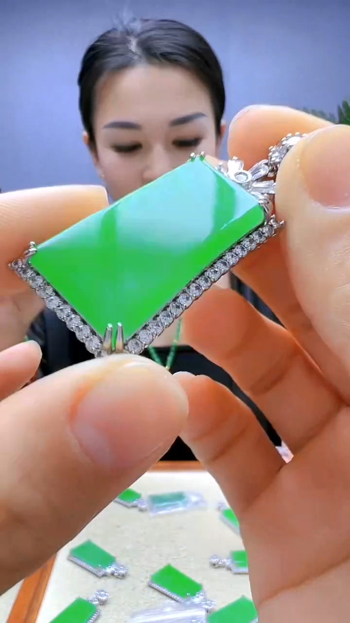 【闪购商品】翡翠颈饰银S925镶嵌颈饰