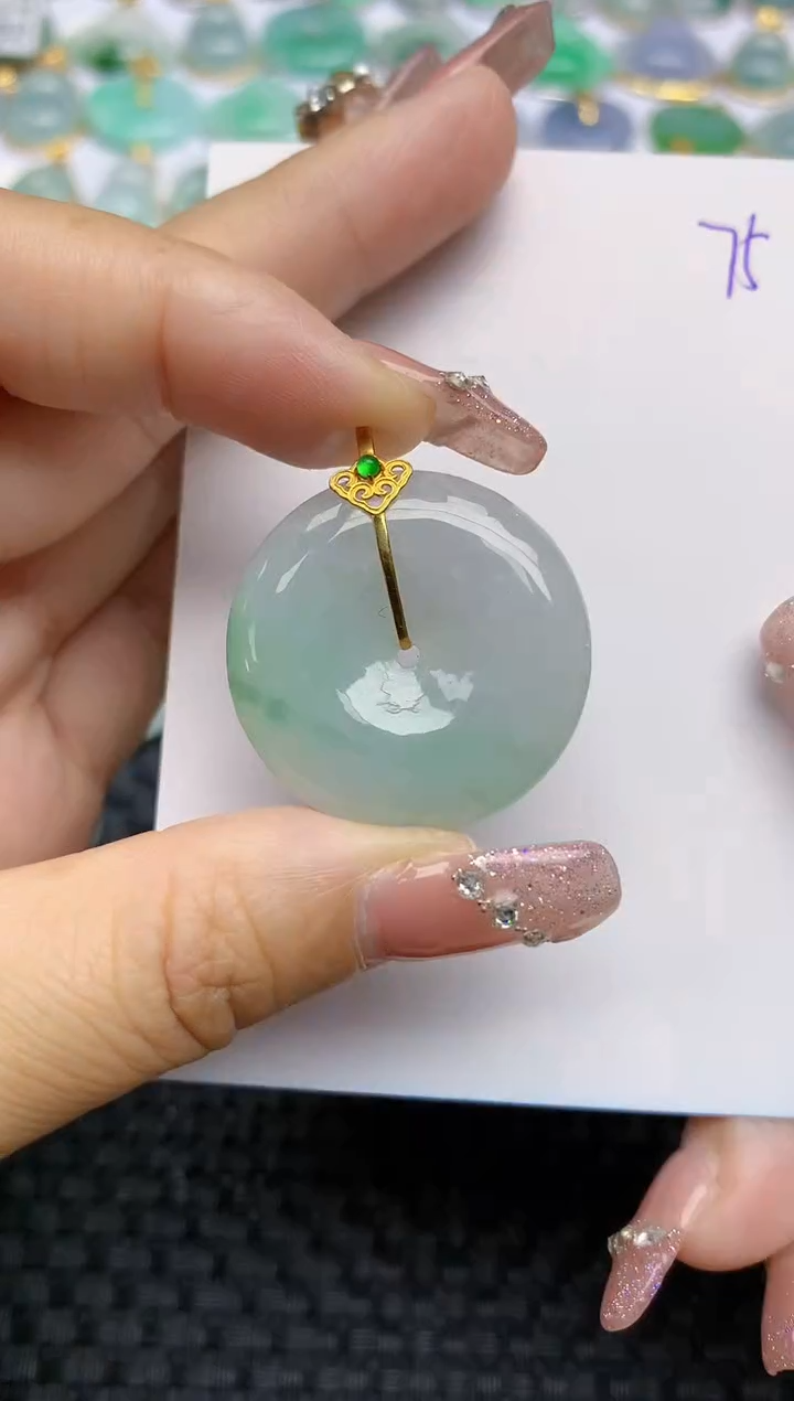 【闪购商品】翡翠颈饰18K金镶嵌天然A货翡翠 75