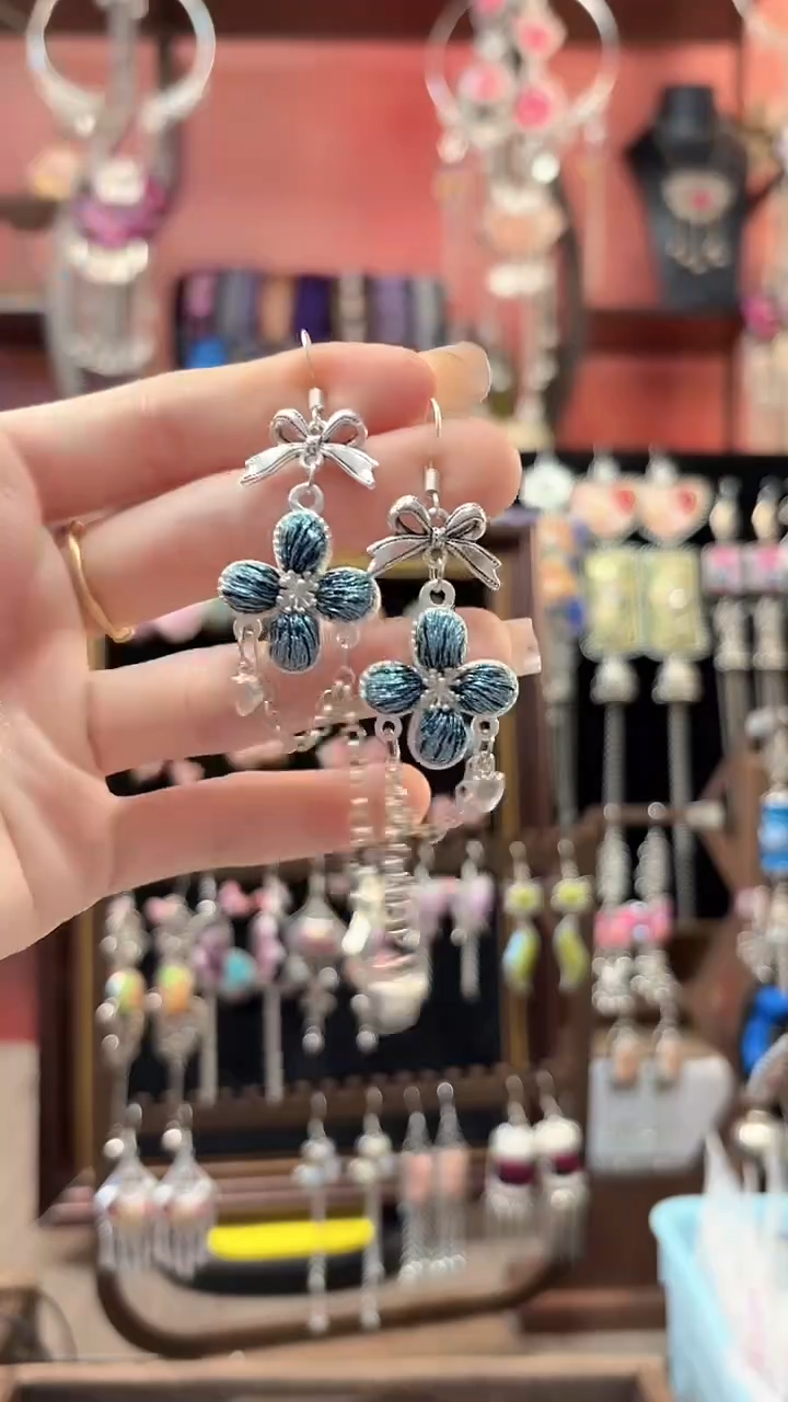 织绣 云织谣民族风精美饰品   258