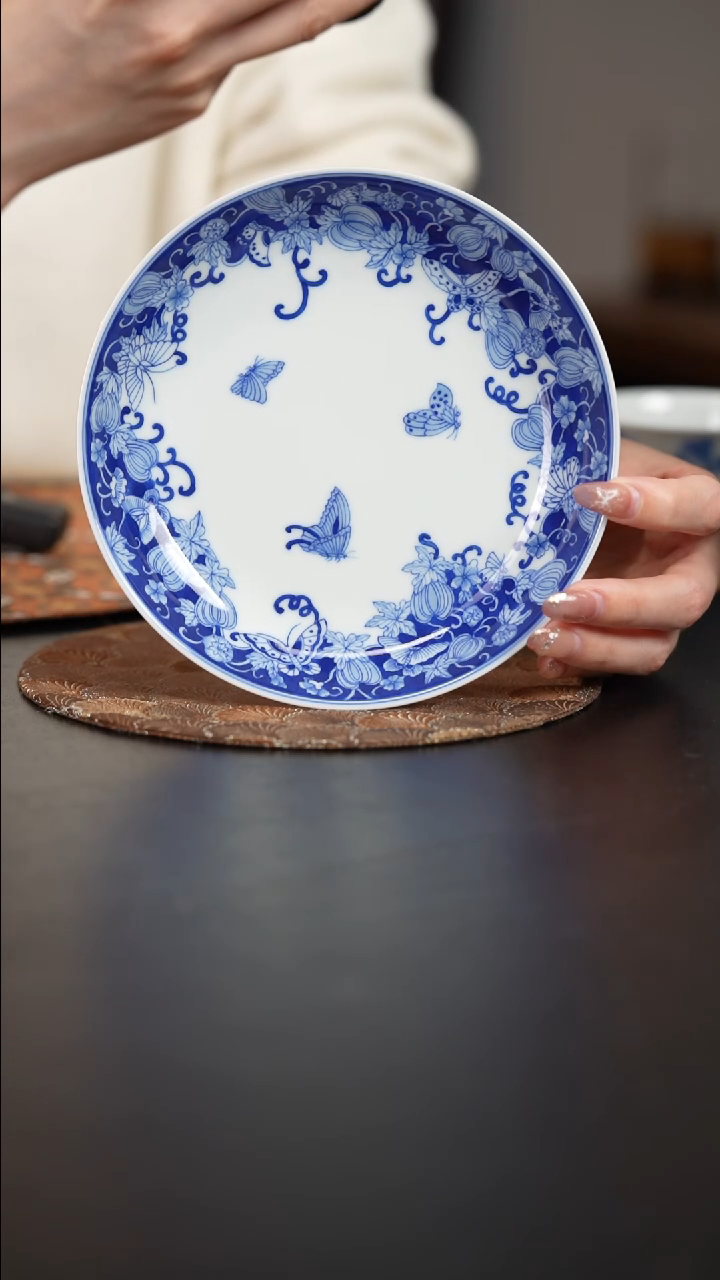 【闪购商品】杯看山柴窑青花蝴蝶