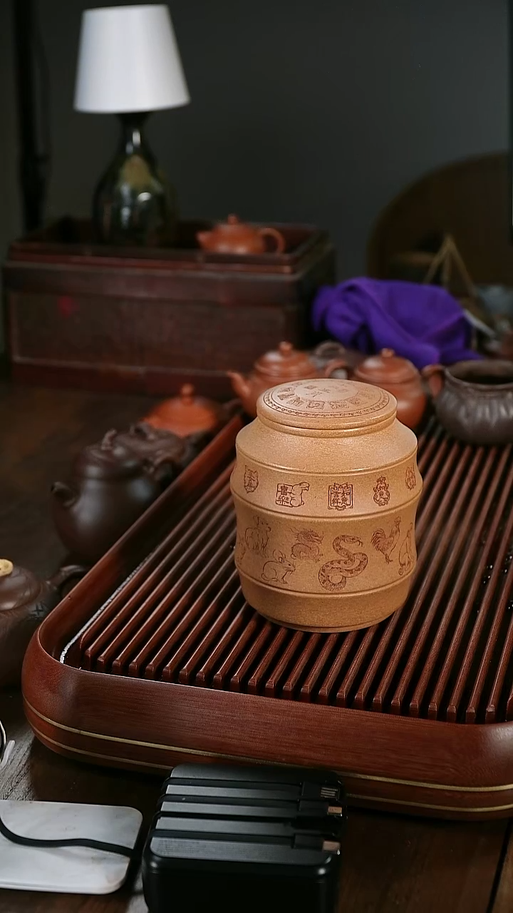 紫砂茶壶洛*十二生肖茶叶罐