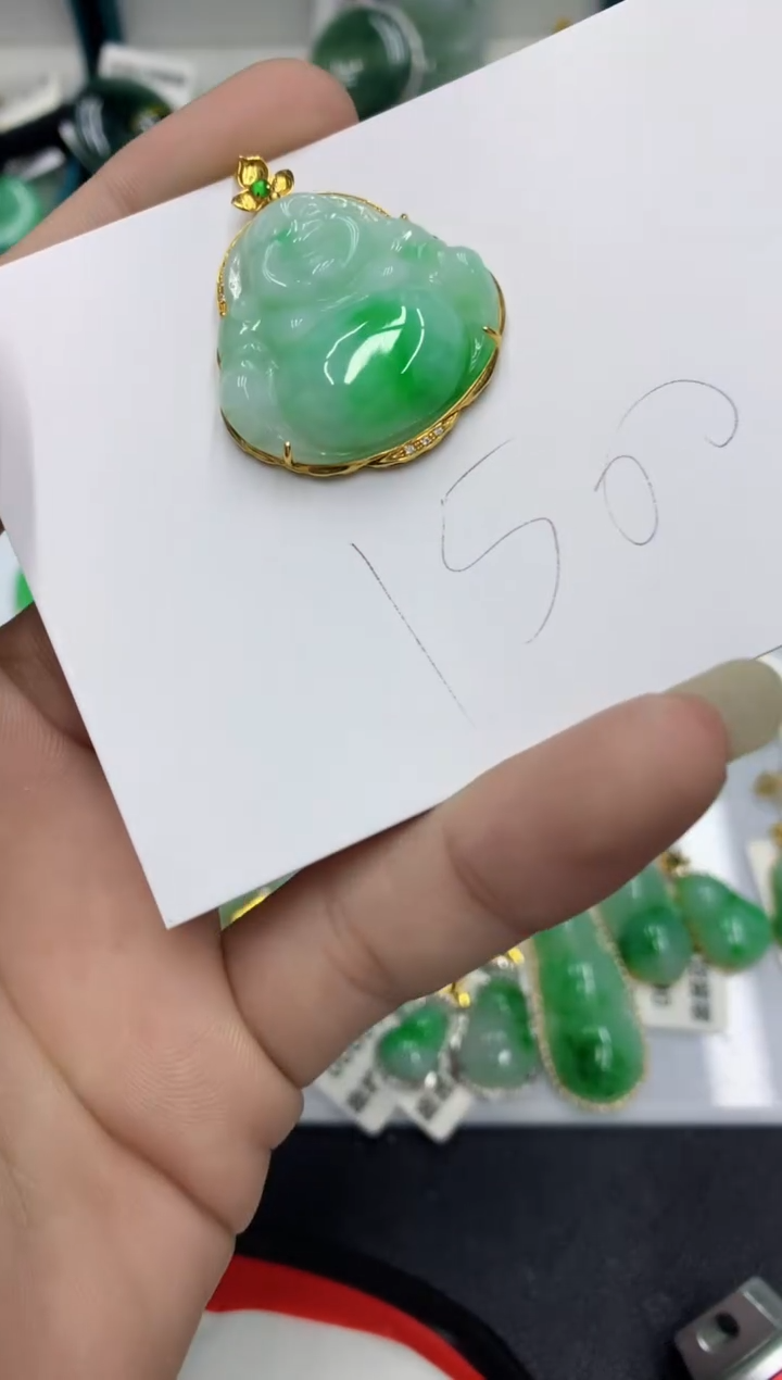 【闪购商品】翡翠颈饰18K金镶嵌翡翠
