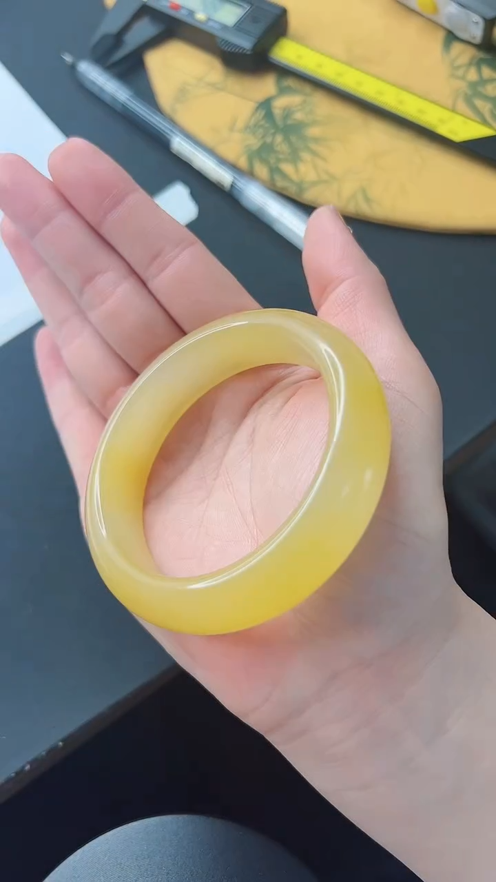 【闪购商品】石英质玉手镯未镶嵌312-60+