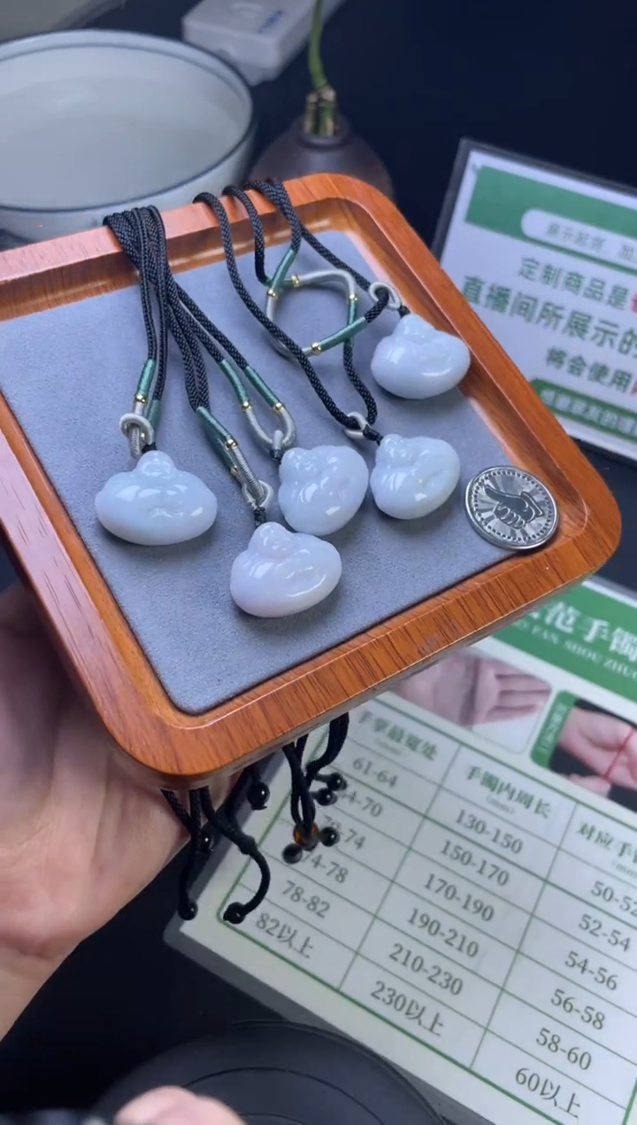 【闪购商品】翡翠吊坠(不含链)未镶嵌W008-C16375多样性发一