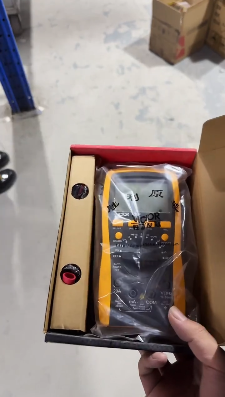 深圳胜利VC88E 数字万用表