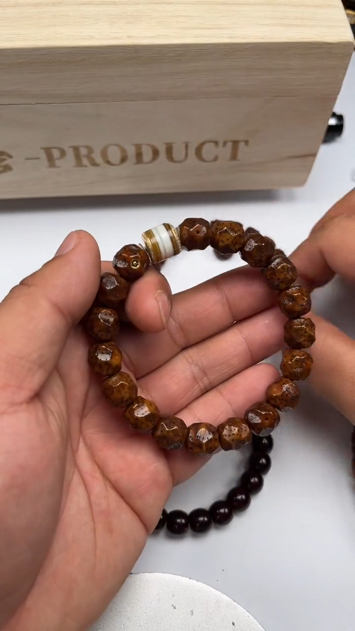 【闪购商品】菩提手串未镶嵌木带宝