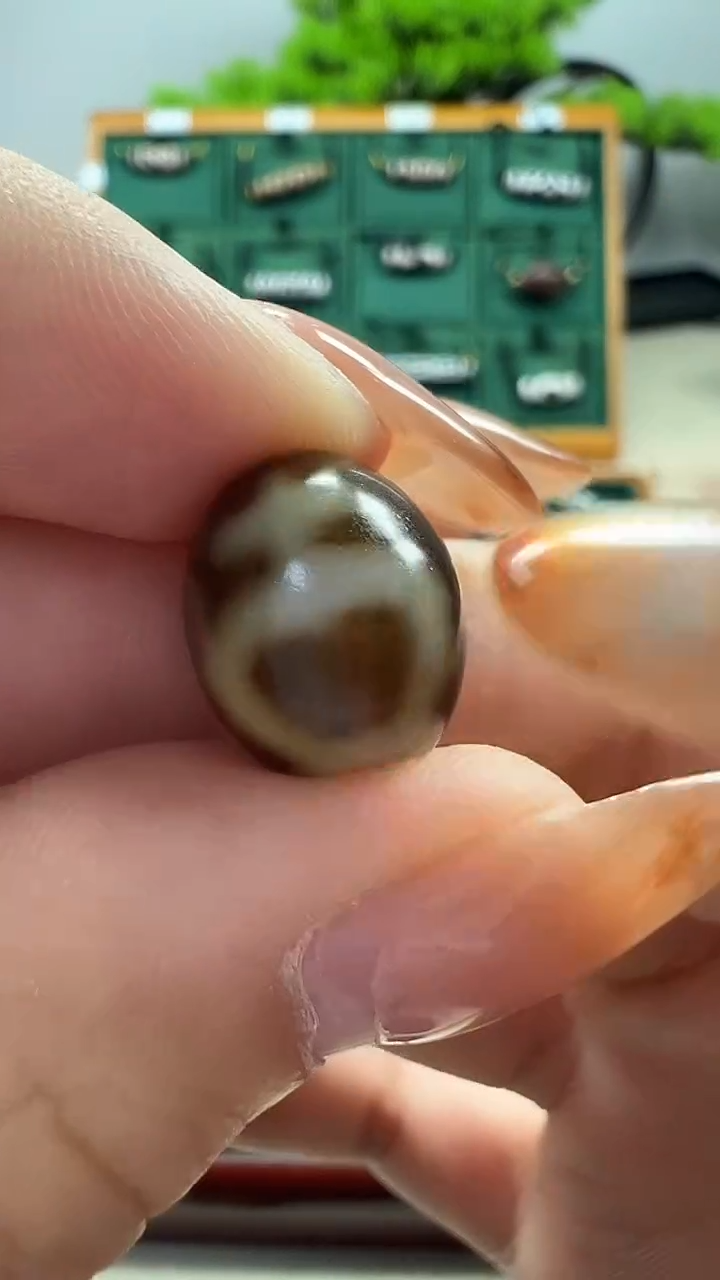 玛瑙/玉髓（覆膜）颈饰未镶嵌35.（微瑕随机发货）