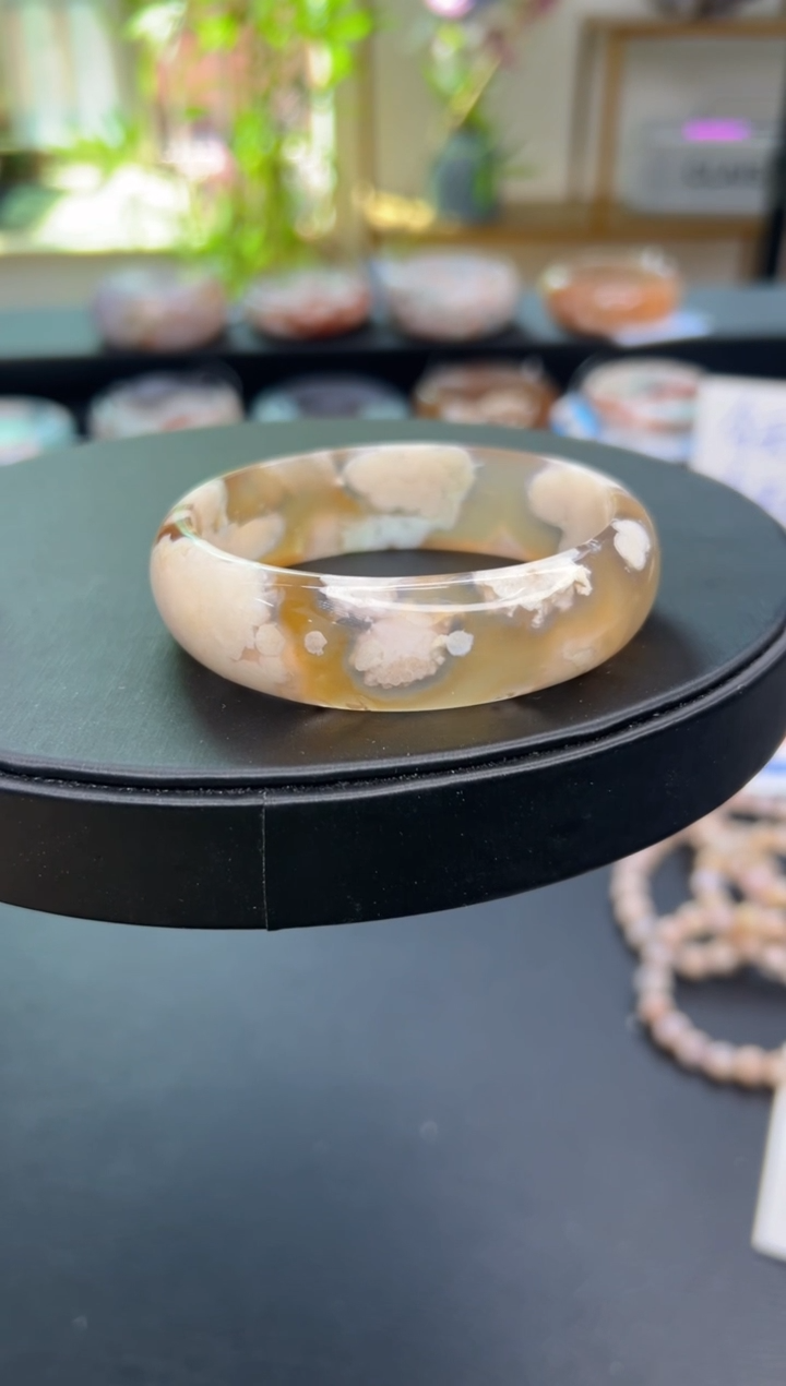 【闪购商品】石英质玉手镯未镶嵌A800(61圈)