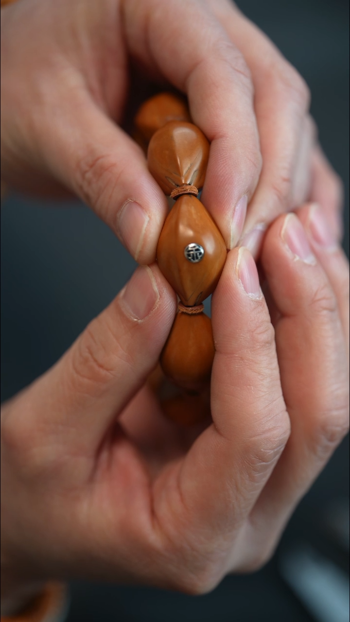 手串/手链橄榄核三面佛抛光 款