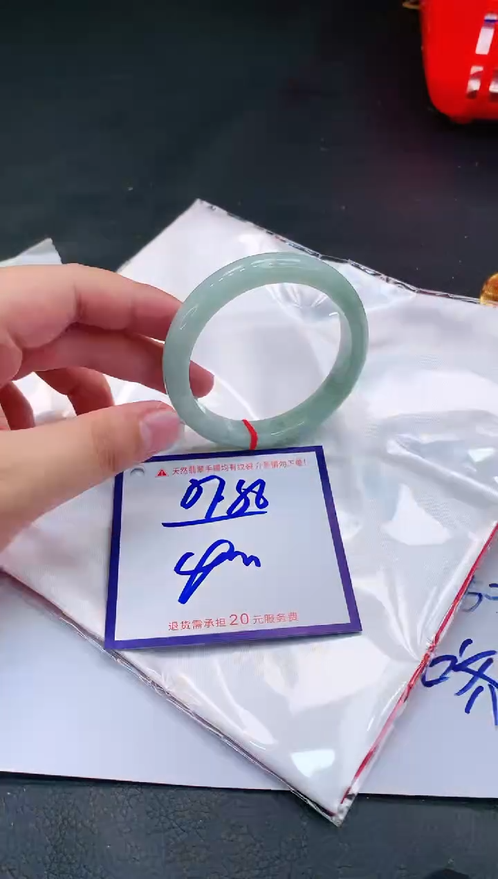 【闪购商品】翡翠未镶嵌手镯11111111111
